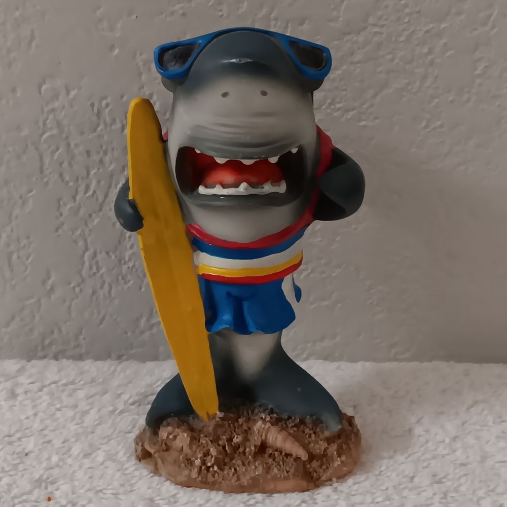 SHARK Jaws with surfboard Figurine